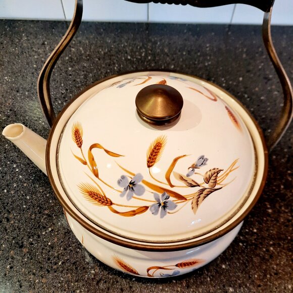 Adorable Vintage Enameled Teapot - Picture 7 of 10